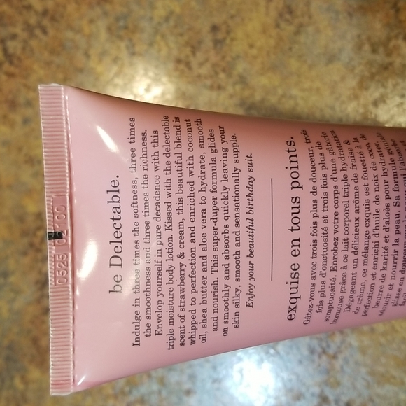 Cake Beauty Be Delectable Strawberry & Cream Triple Moisture Body Lotion, NWT - Picture 4 of 5